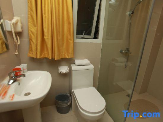Чэнду: Home Inn Chengdu Chunxi Road Pedestrian Street Center