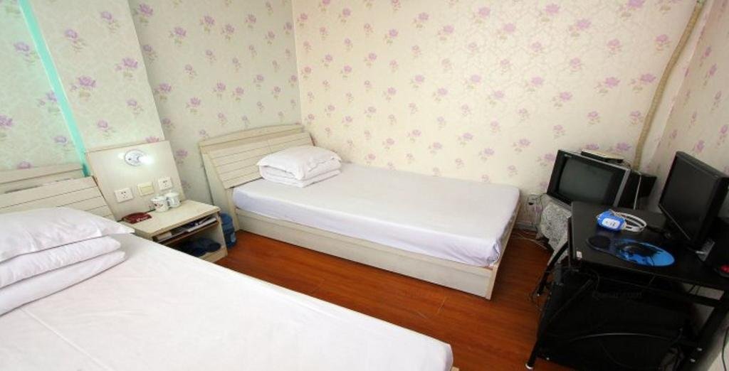 Цзинин: Huayu Express Inn