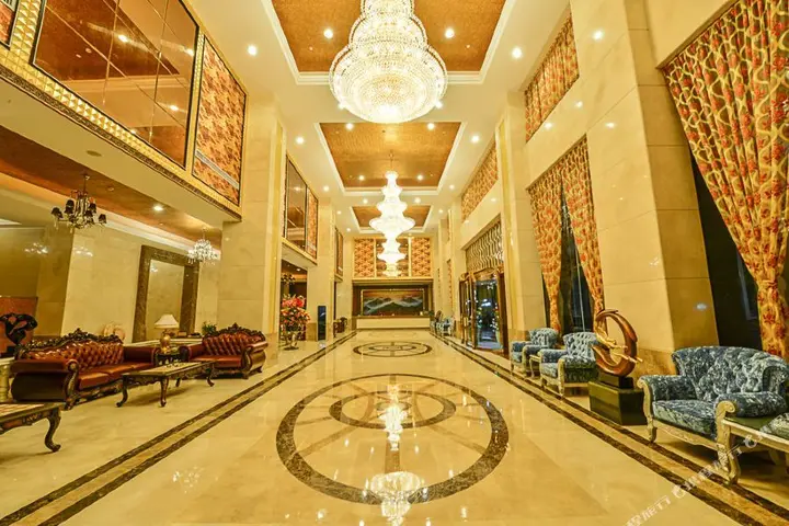 Цзиньюань: Yangshan Baoheng Business Hotel