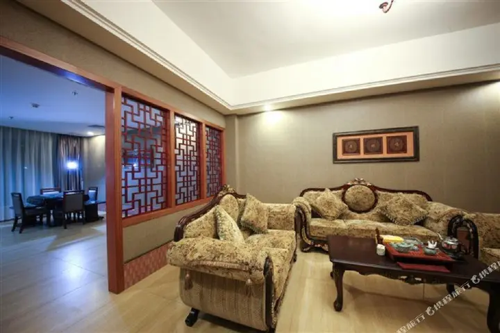 Цзиньюань: Yangshan Baoheng Business Hotel