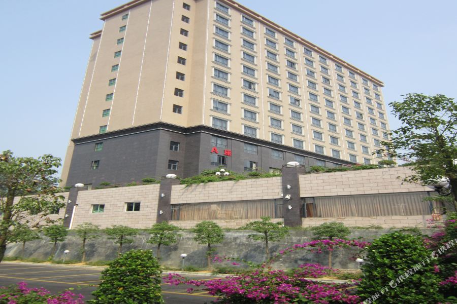 Цзиньюань: Yangshan Baoheng Business Hotel