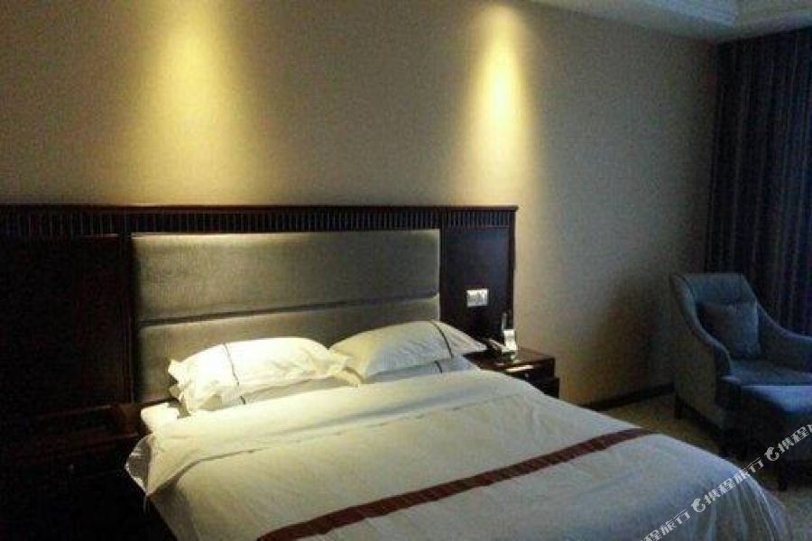 Цзиньюань: Yangshan Baoheng Business Hotel