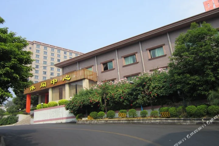 Цзиньюань: Yangshan Baoheng Business Hotel