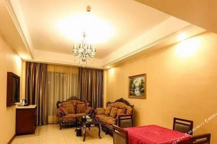 Цзиньюань: Yangshan Baoheng Business Hotel