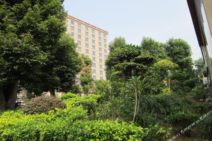 Цзиньюань: Yangshan Baoheng Business Hotel