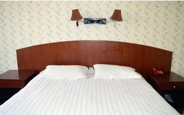 Хэншуй: Yijia Business Hotel