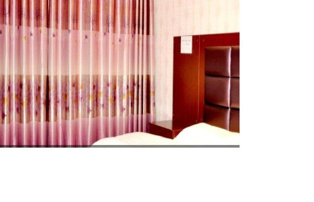 Сяньян: Junhao Business Hotel