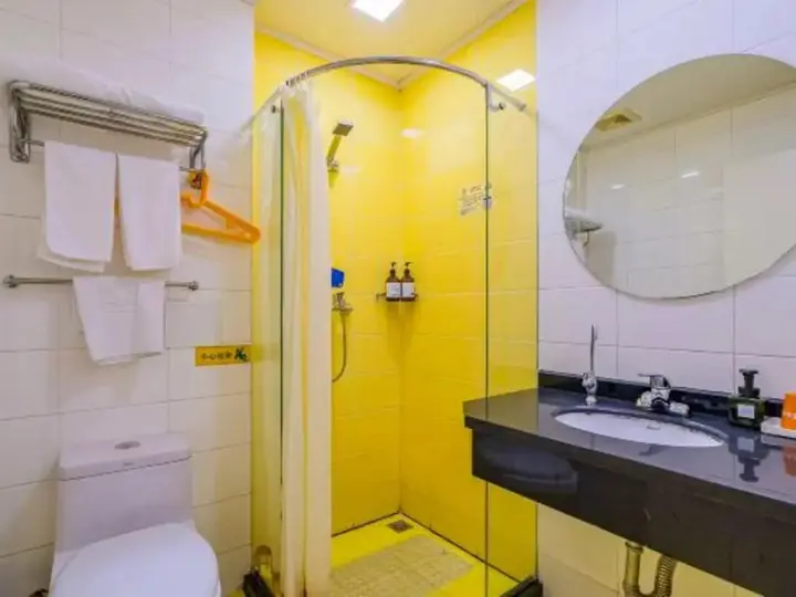 Пекин: Home Inn Beijing Yansha Xinyuanli