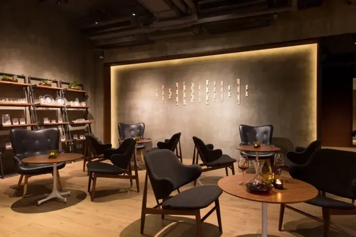 Гонконг: Hotel Stage