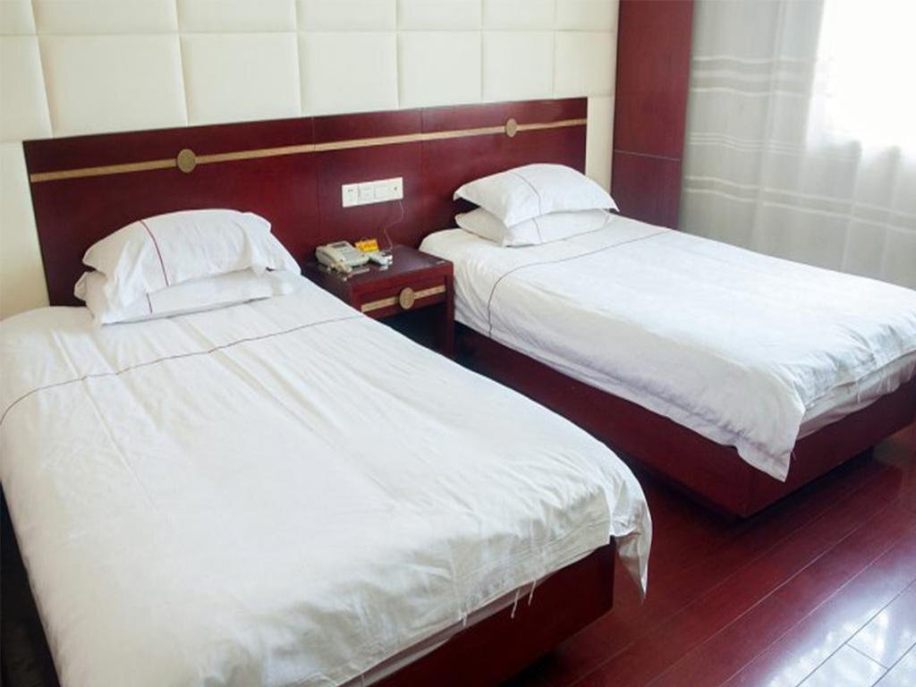 Наньтун: Haimen Yuanfen Tiankong Business Hotel