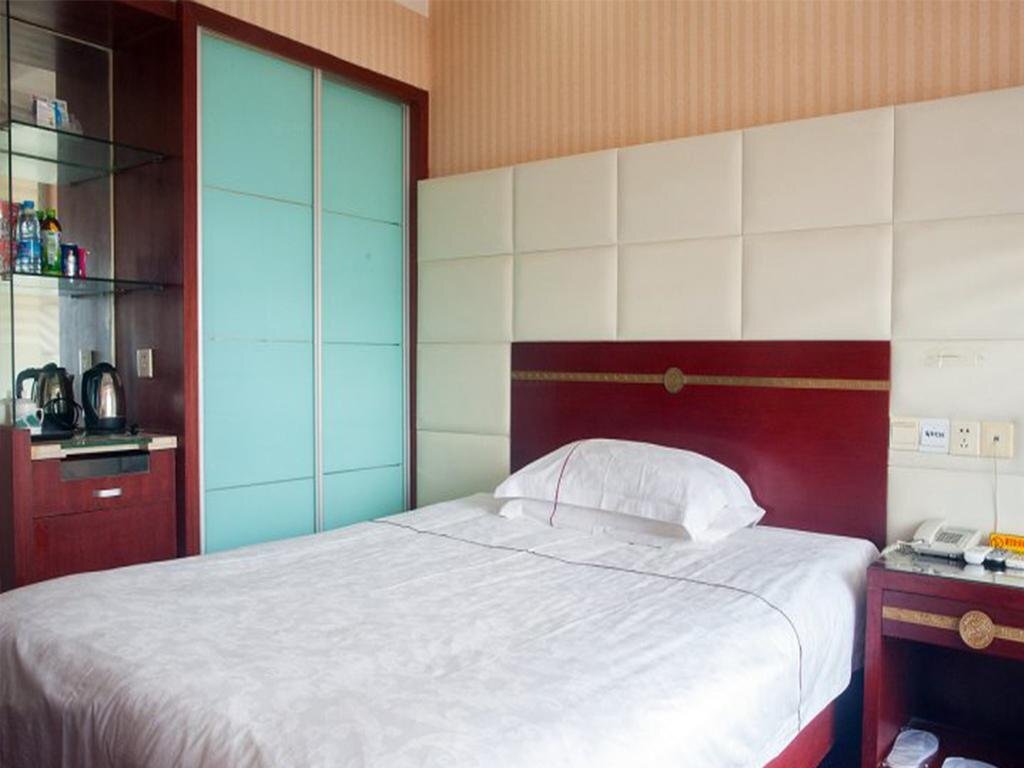 Haimen Yuanfen Tiankong Business Hotel — фото 1