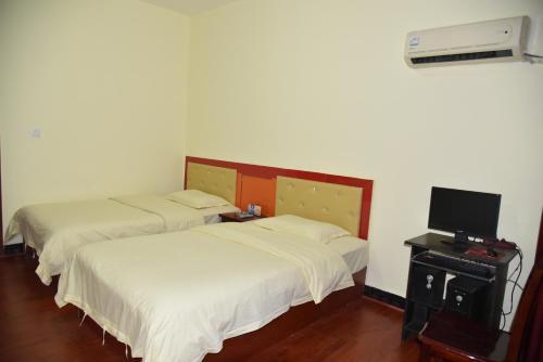 Чжанцзяцзе: Jixiang Apartment