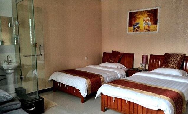 Сяньян: Konggang New City Wanhe Huaju Hotel