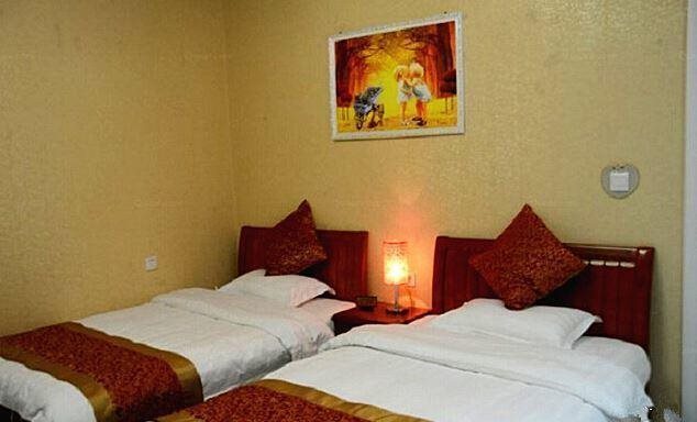 Сяньян: Konggang New City Wanhe Huaju Hotel