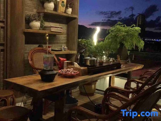 Баошань: Yiya Holiday Inn