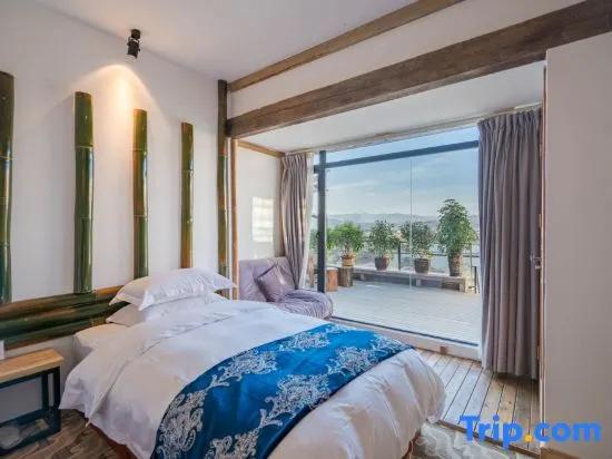 Баошань: Yiya Holiday Inn