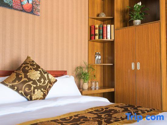 Баошань: Yiya Holiday Inn