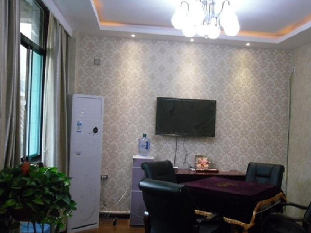 Вэйнань: Jinshanghua Express Inn