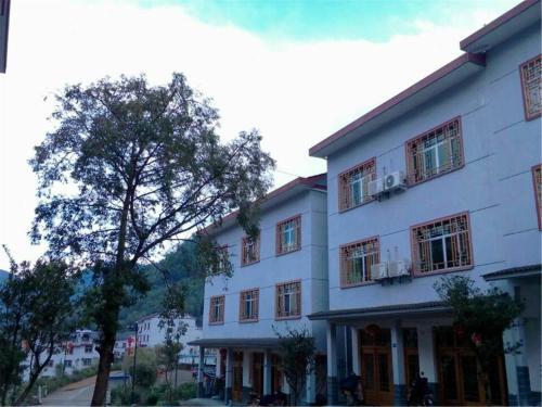 Шанграо: Cuizhu Inn Sanqingshan