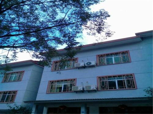 Шанграо: Cuizhu Inn Sanqingshan