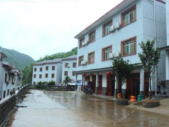 Шанграо: Botao Inn