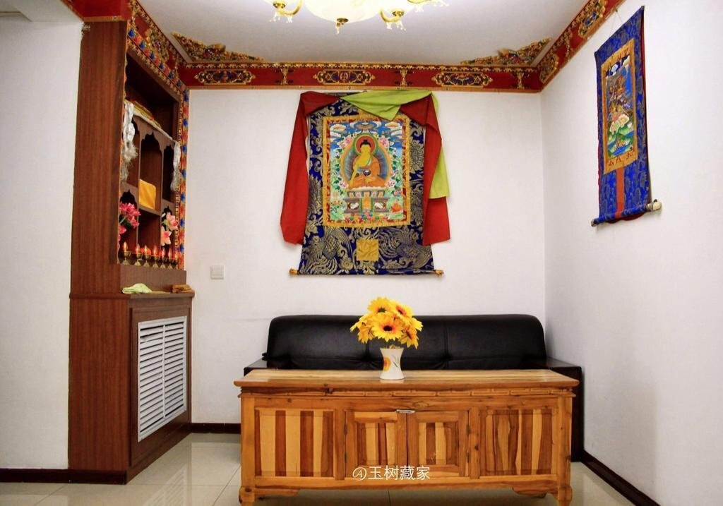 Синин: Xining Yushu Zangjia Hostel