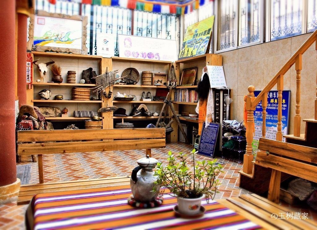 Синин: Xining Yushu Zangjia Hostel