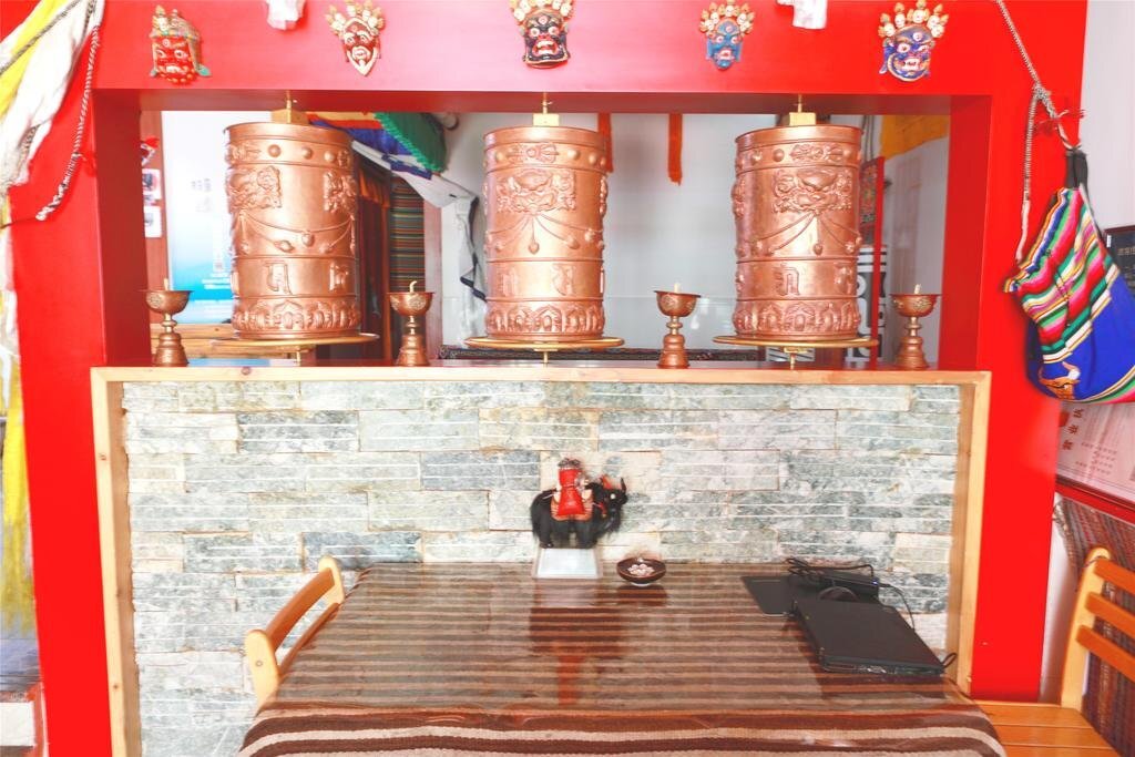 Синин: Xining Yushu Zangjia Hostel