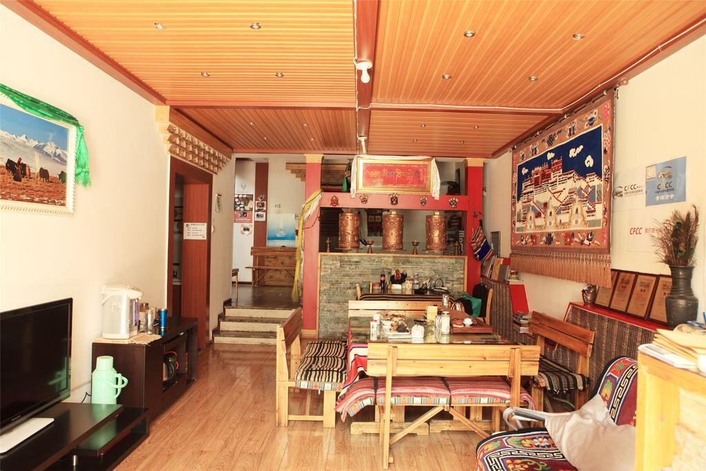 Синин: Xining Yushu Zangjia Hostel