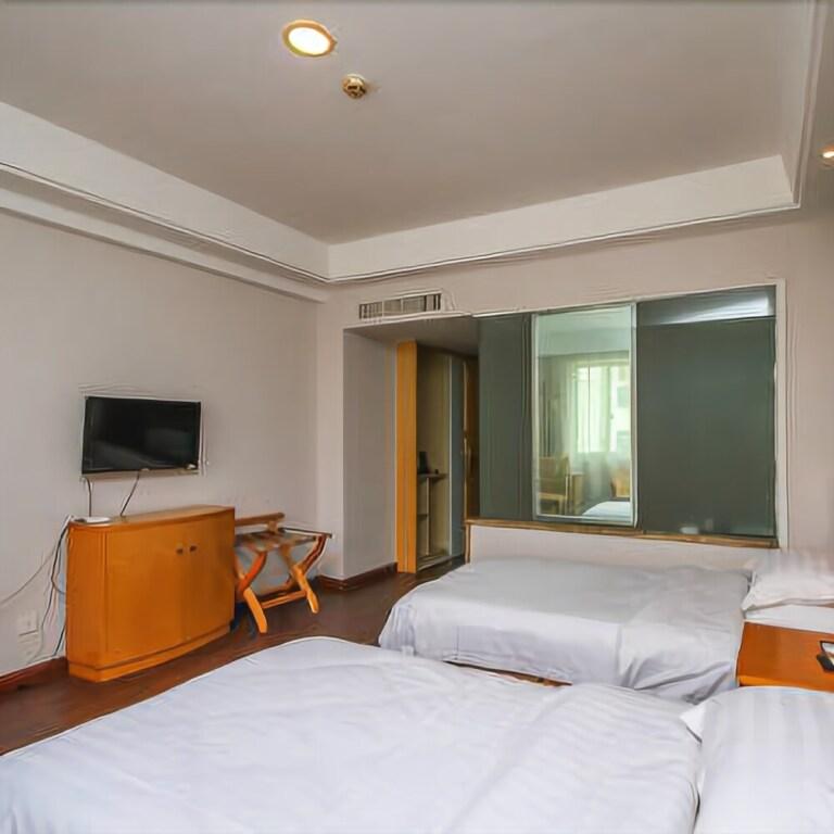Ляньюньган: Mingguo Business Hotel