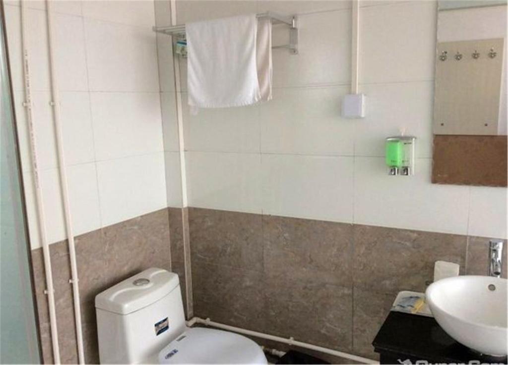 Цзиньчжун: Thank Inn Plus Hotel Shanxi Taiyuan Xiaodian District Jiaotong College