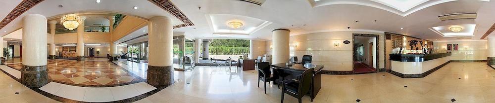 Чэндэ: Chengde Wenguan Hotel