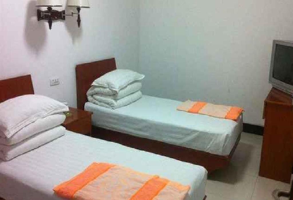 Вэйнань: Guanghua Inn