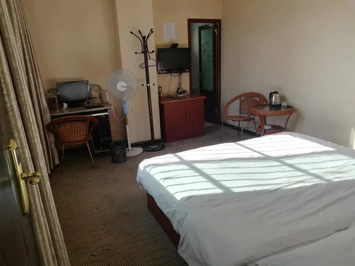 Сичан: Tiny Jiangnan Hotel