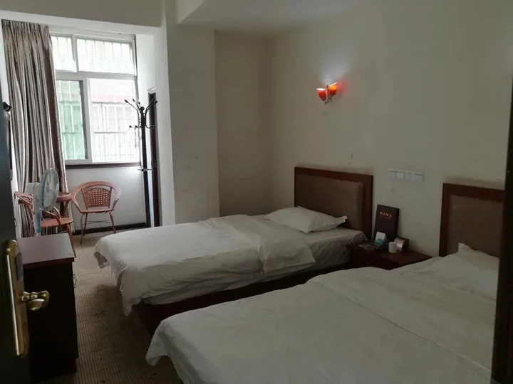Сичан: Tiny Jiangnan Hotel