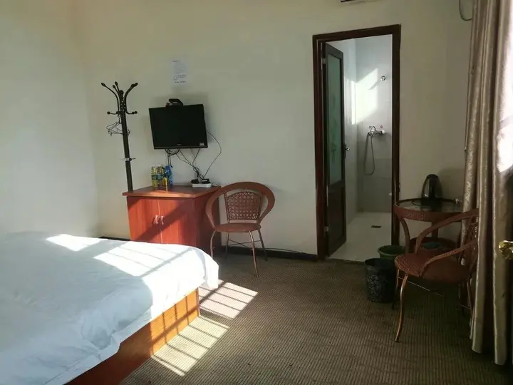 Сичан: Tiny Jiangnan Hotel