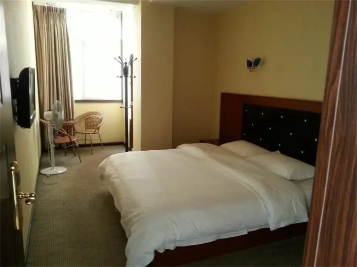 Сичан: Tiny Jiangnan Hotel