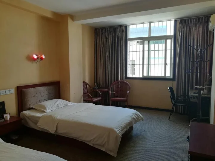 Сичан: Tiny Jiangnan Hotel