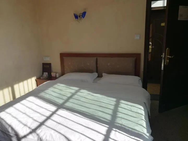 Сичан: Tiny Jiangnan Hotel
