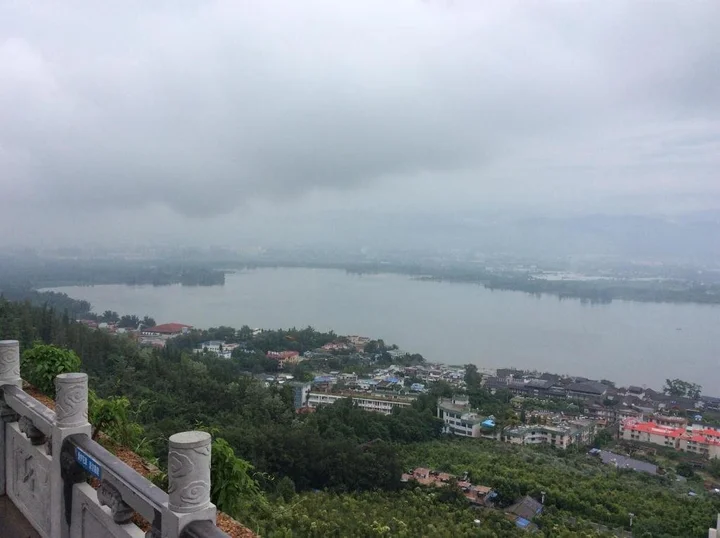 Сичан: Tiny Jiangnan Hotel