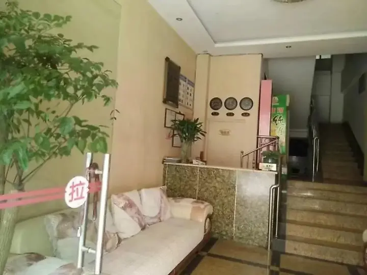 Сичан: Tiny Jiangnan Hotel