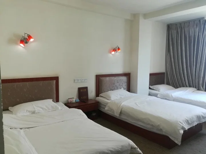 Сичан: Tiny Jiangnan Hotel