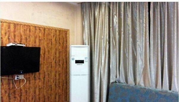 Neijiang: New World Business Hotel