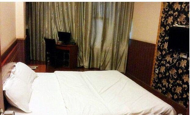 Neijiang: New World Business Hotel