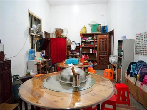 Шанграо: Wuyuan Jiangwan Teacher Qiu Farm Stay