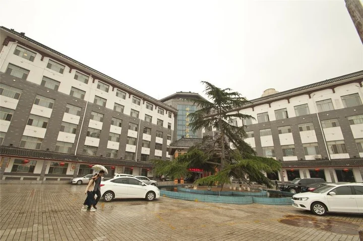 Цзинин: Grace Inn (Qufu Tourist Center)