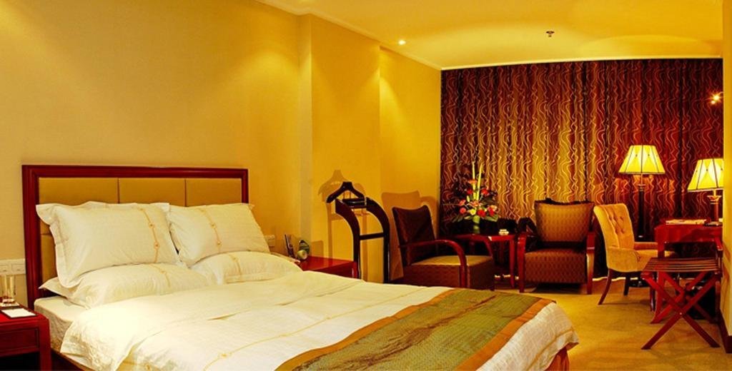 Эньши: Langning Hotel