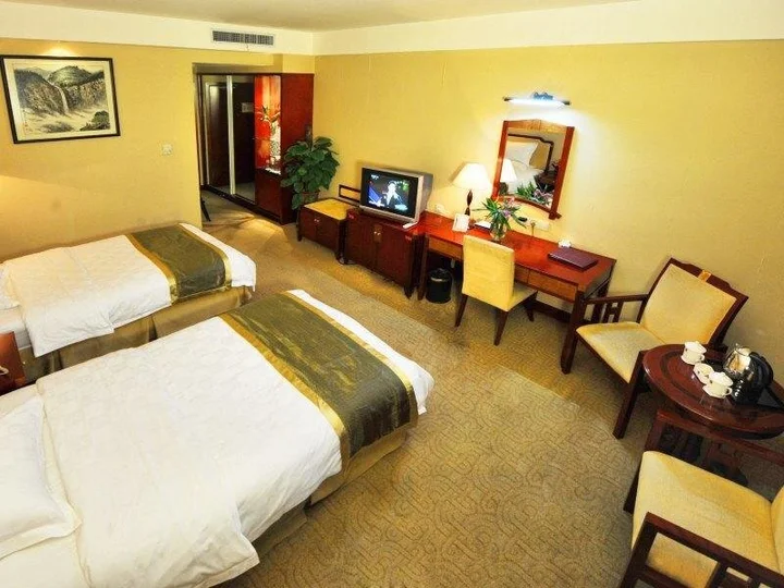 Эньши: Langning Hotel