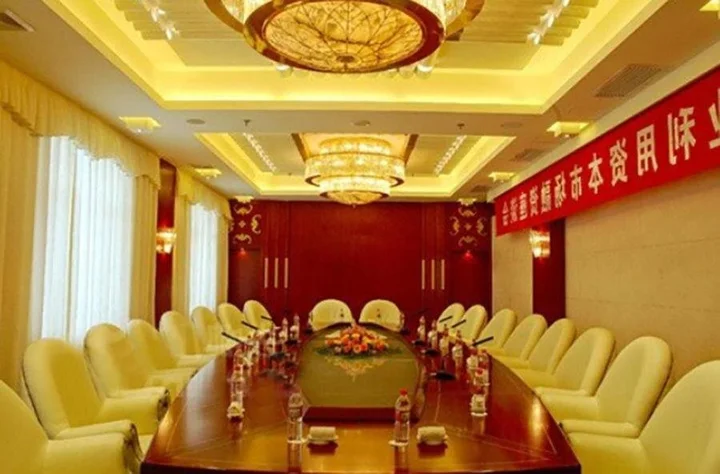 Эньши: Langning Hotel