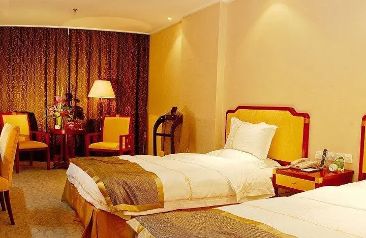 Эньши: Langning Hotel